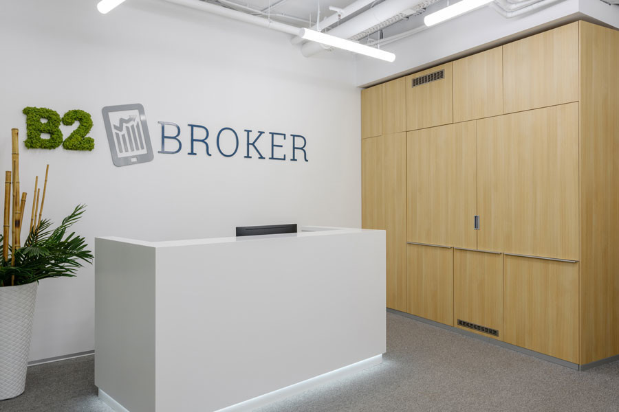 Ультрасовременный офис в эко-стиле от NAYADA для B2Broker – фото №1