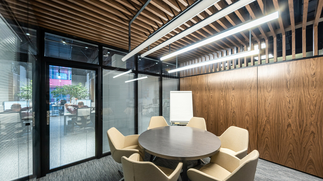 Nayada поставила офисную проектную мебель в НЕО ГЕО – фото №6