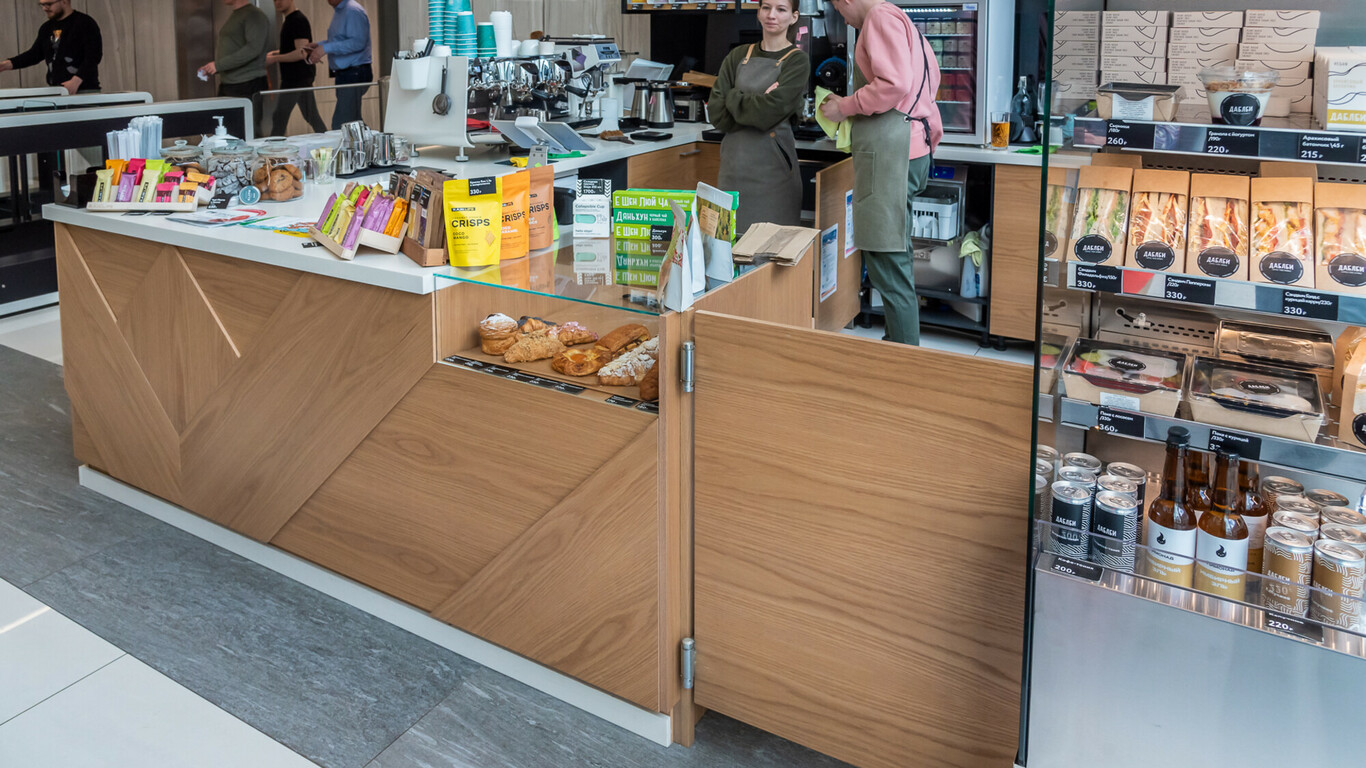 Nayada-мебель установила ресепшн и стойки кафе в Смоленском пассаже – фото №8