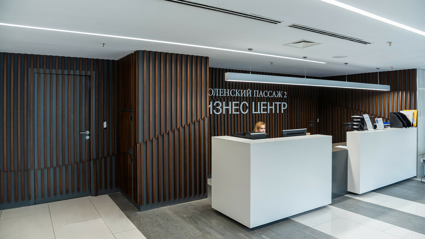 Nayada-мебель установила ресепшн и стойки кафе в Смоленском пассаже – фото №7