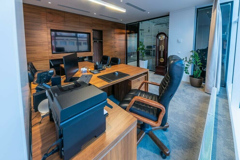 Nayada поставила офисную мебель в Фармгеоком – фото №6