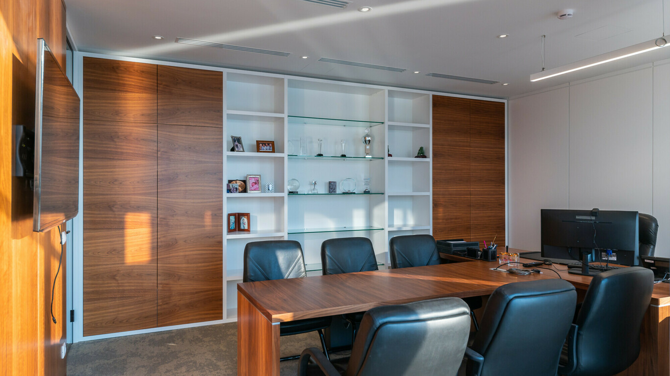 Nayada поставила офисную мебель в Фармгеоком – фото №3