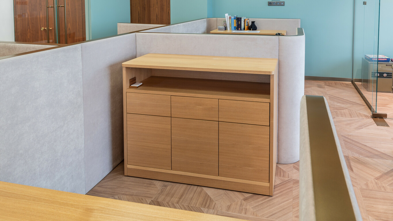 Nayada поставила проектную мебель в офис «Юникорн» – фото №10