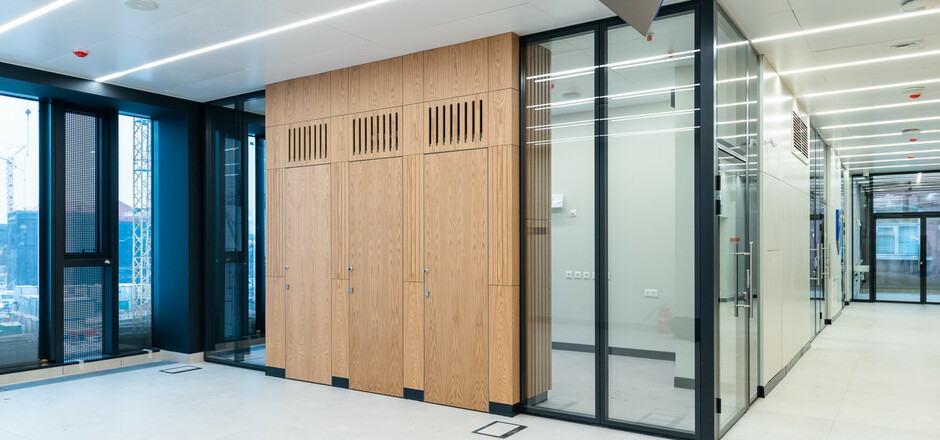 Nayada поставила встроенные шкафы в МГТУ им. Баумана